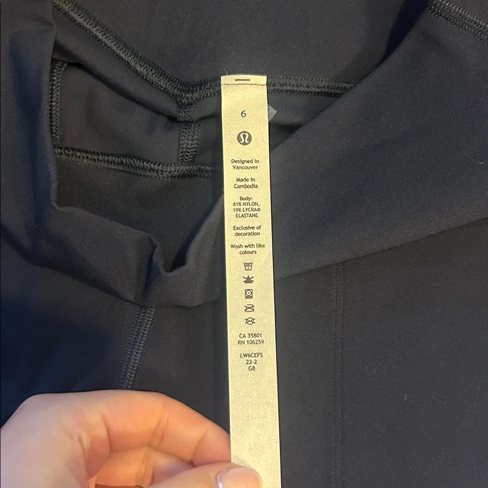 Lululemon Athletica Align Jogger Crop - Picture 2 of 3